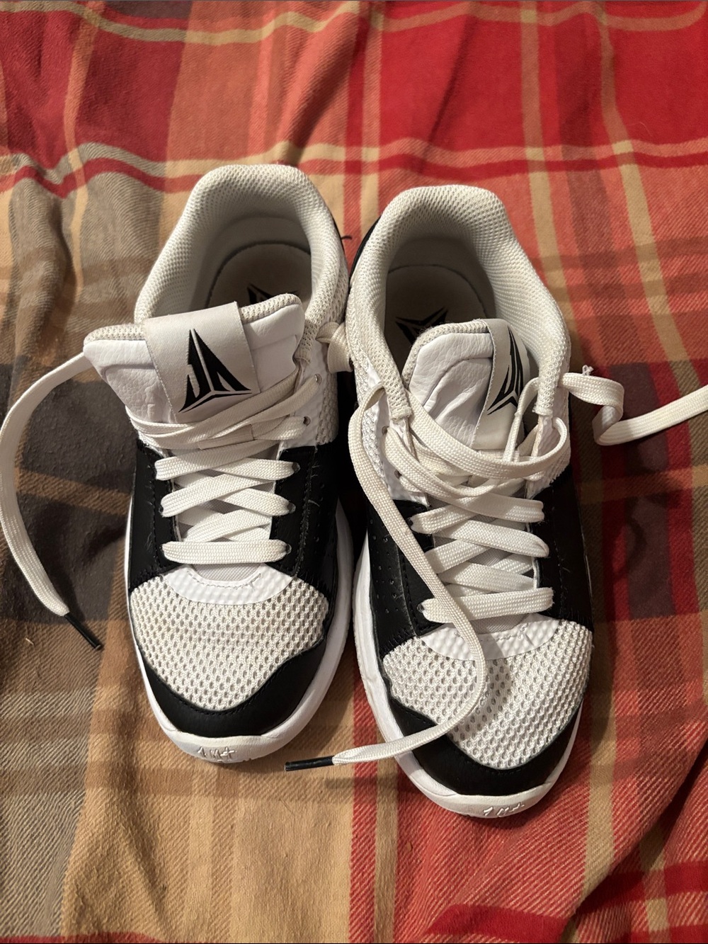 Kids White & Black KAARI Sneakers with Logo